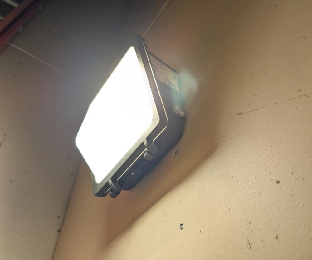 AULACE wall pack light,AULACE led wall pack light,AULACE wall pack,AULACE led parking lot light,AULACE parking lot light,AULACE parking lot,AULACE led barn light,AULACE barn light,AULACE barn